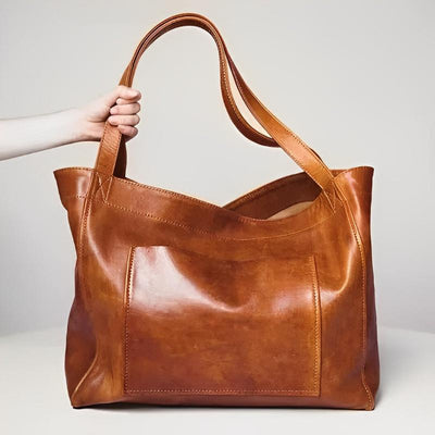 Bolso retro de cuero elegante
