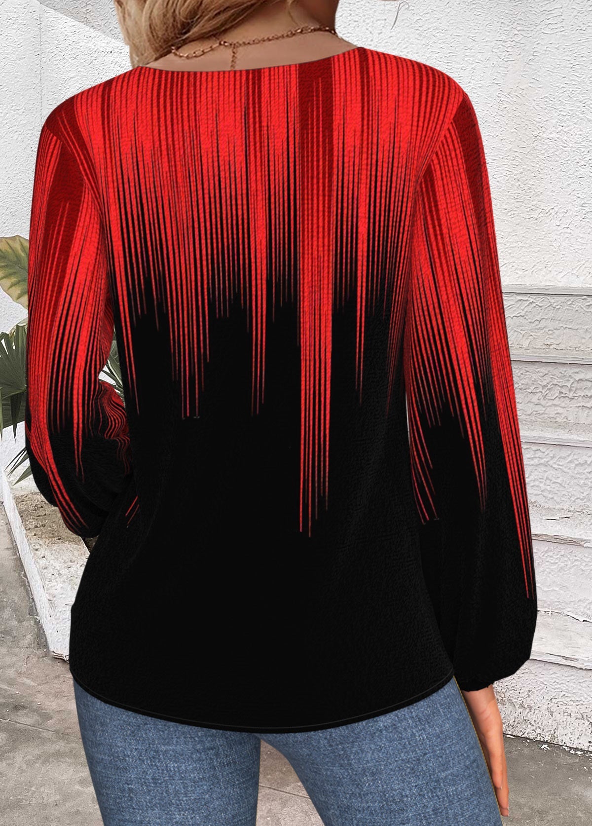 Túnica Roja de Manga Larga con Encaje y Bordado