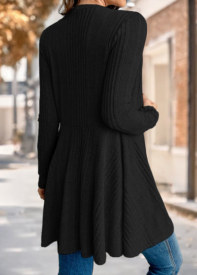 Cárdigan Ligero Negro – Elegancia y Confort en el Día a Día