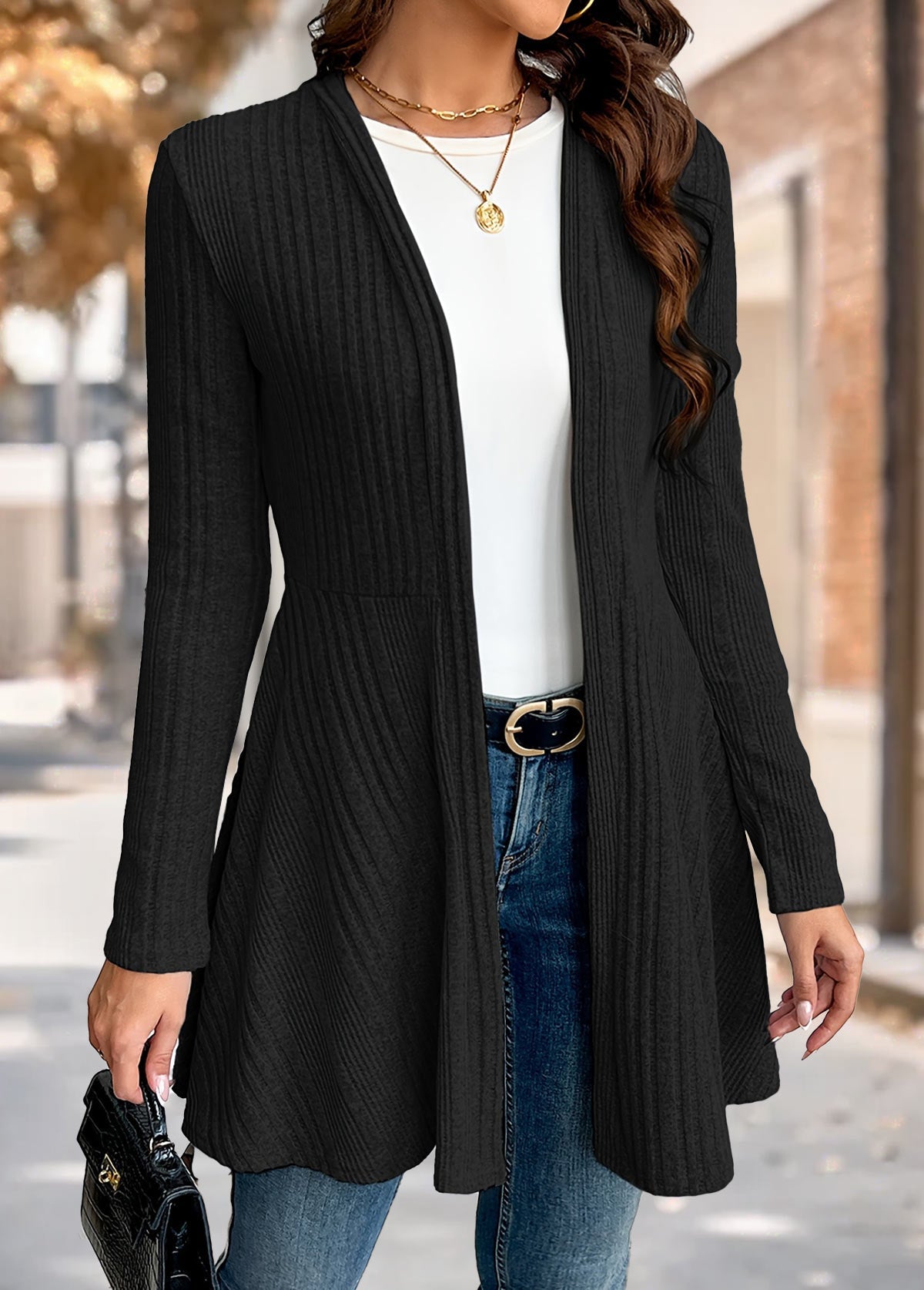 Cárdigan Ligero Negro – Elegancia y Confort en el Día a Día