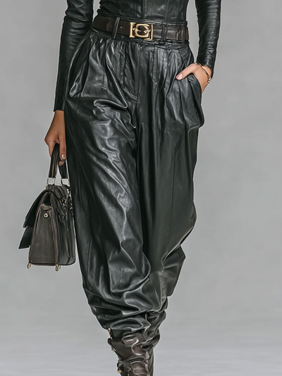Conjunto de cuero sintético elegante mujer
