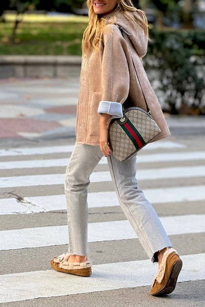 Chaqueta Kaki Oversize con Capucha – Estilo Casual y Chic
