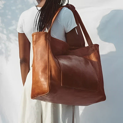 Bolso retro de cuero elegante