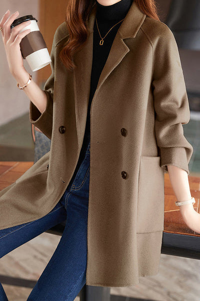 Abrigo Mujer Doble Botonadura – Elegancia y Confort Urbano