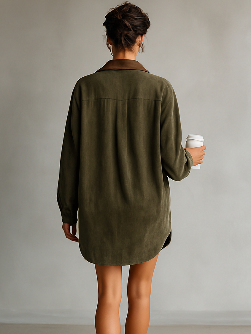 Vestido mini de gamuza con solapa de cuero