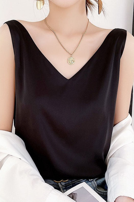 Top mujer con escote en V y tirantes dobles – Camiseta elegante y ajustada