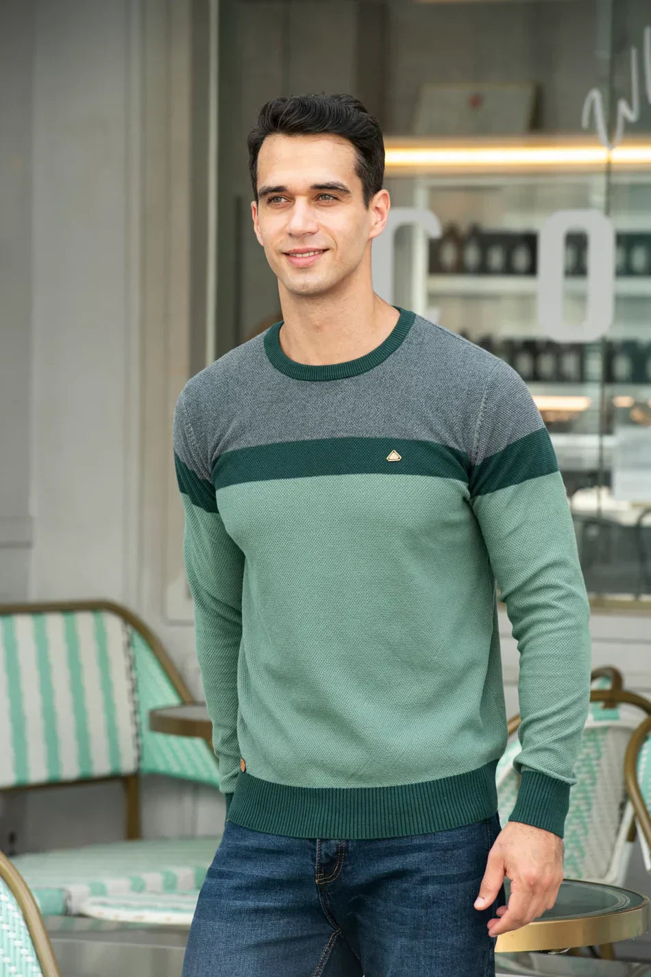 Suéter de algodón moderno y elegante