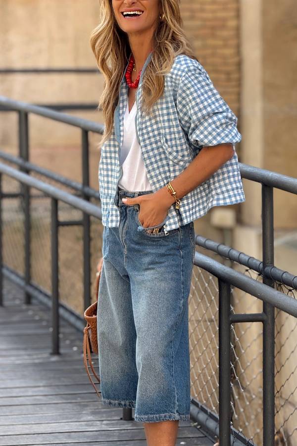 Camisa a cuadros azul y blanca para mujer – estilo retro francés