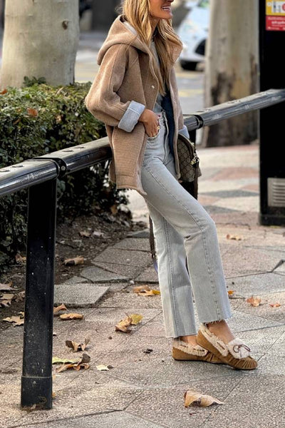 Chaqueta Kaki Oversize con Capucha – Estilo Casual y Chic