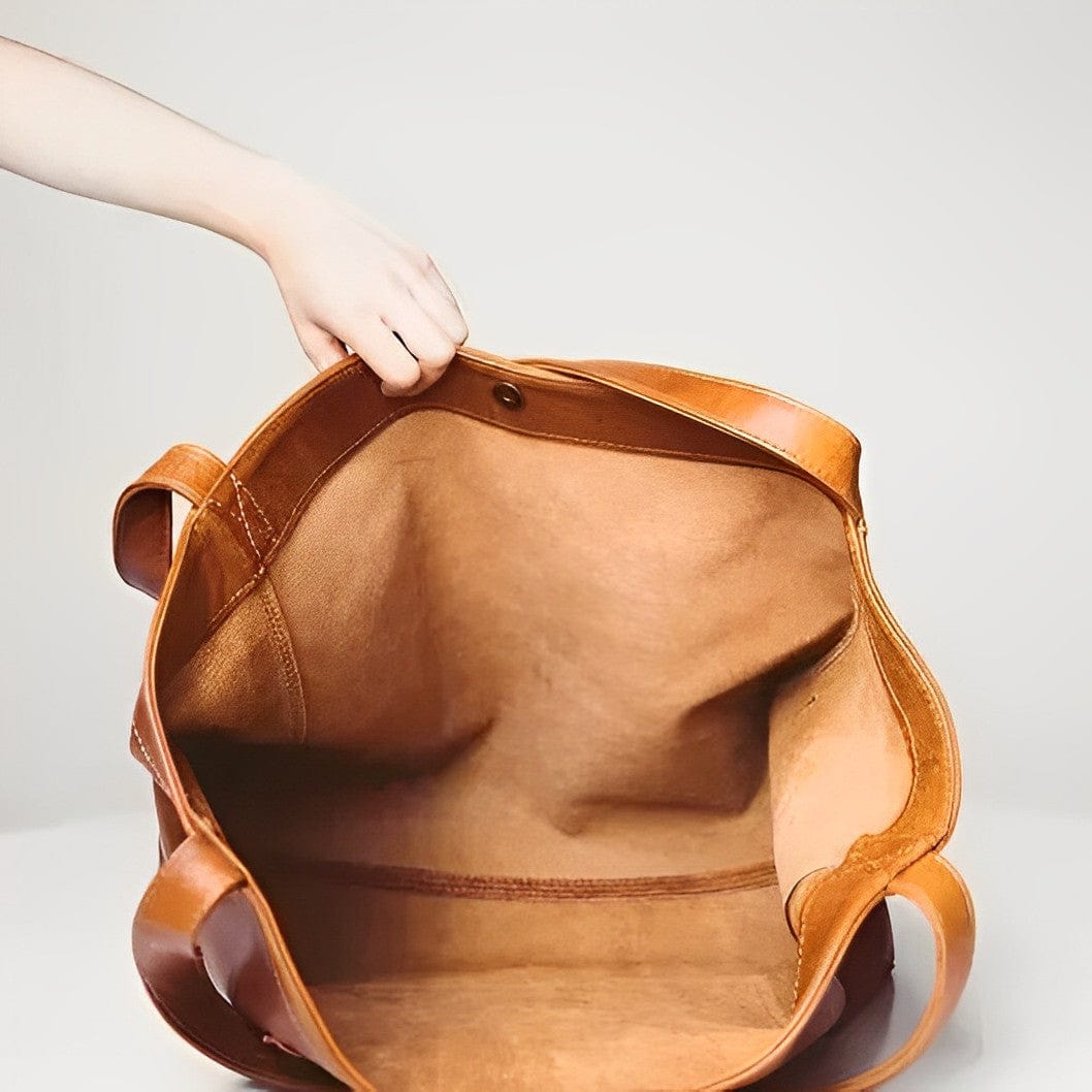 Bolso retro de cuero elegante